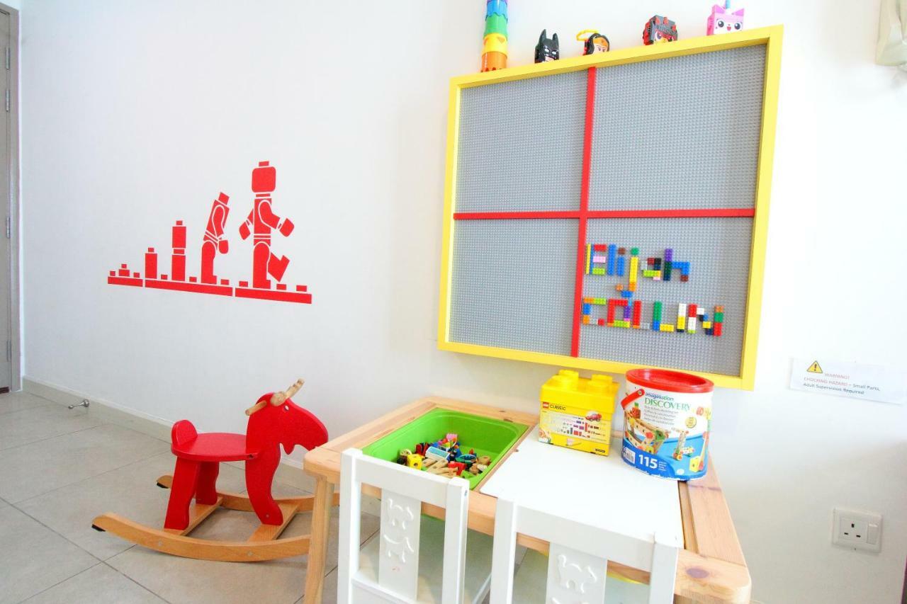 Апартаменты Afiniti Residensi Legoland Medini Нусаджайя Экстерьер фото